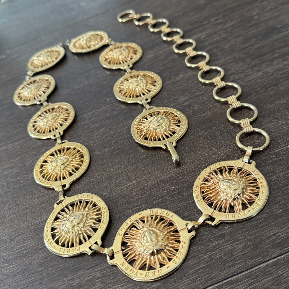 Medusa Gold Chain Belt - Versace-inspired - solid metal EUC